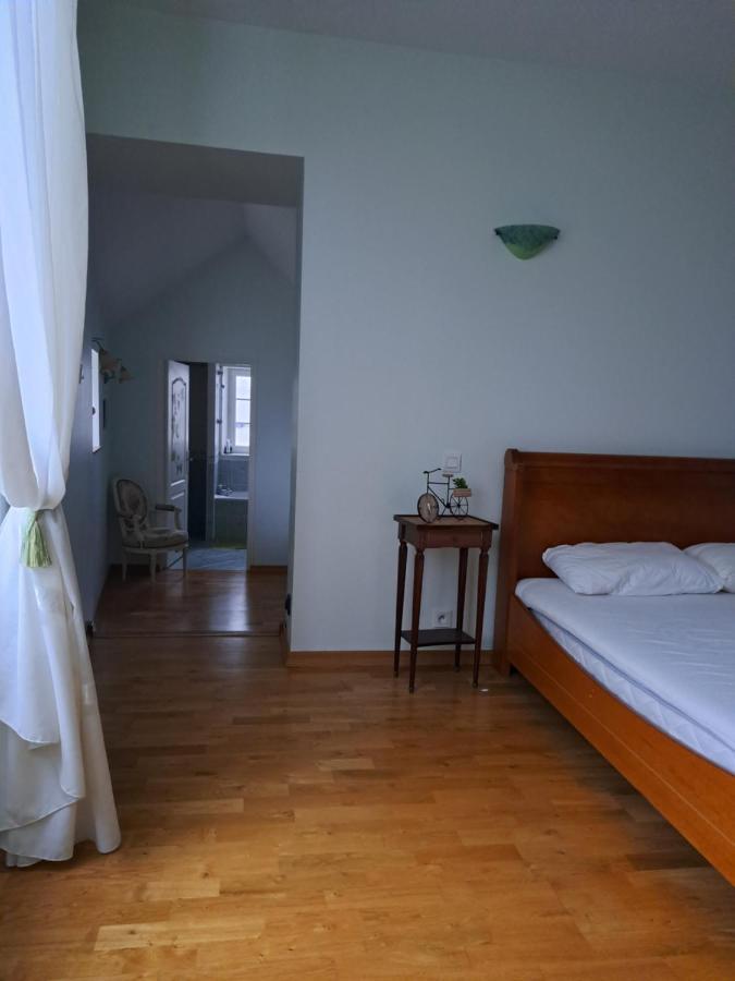 Bed and Breakfast Chambre D'Hotes Le Val Du Chapelain Montigny-la-Resle Экстерьер фото