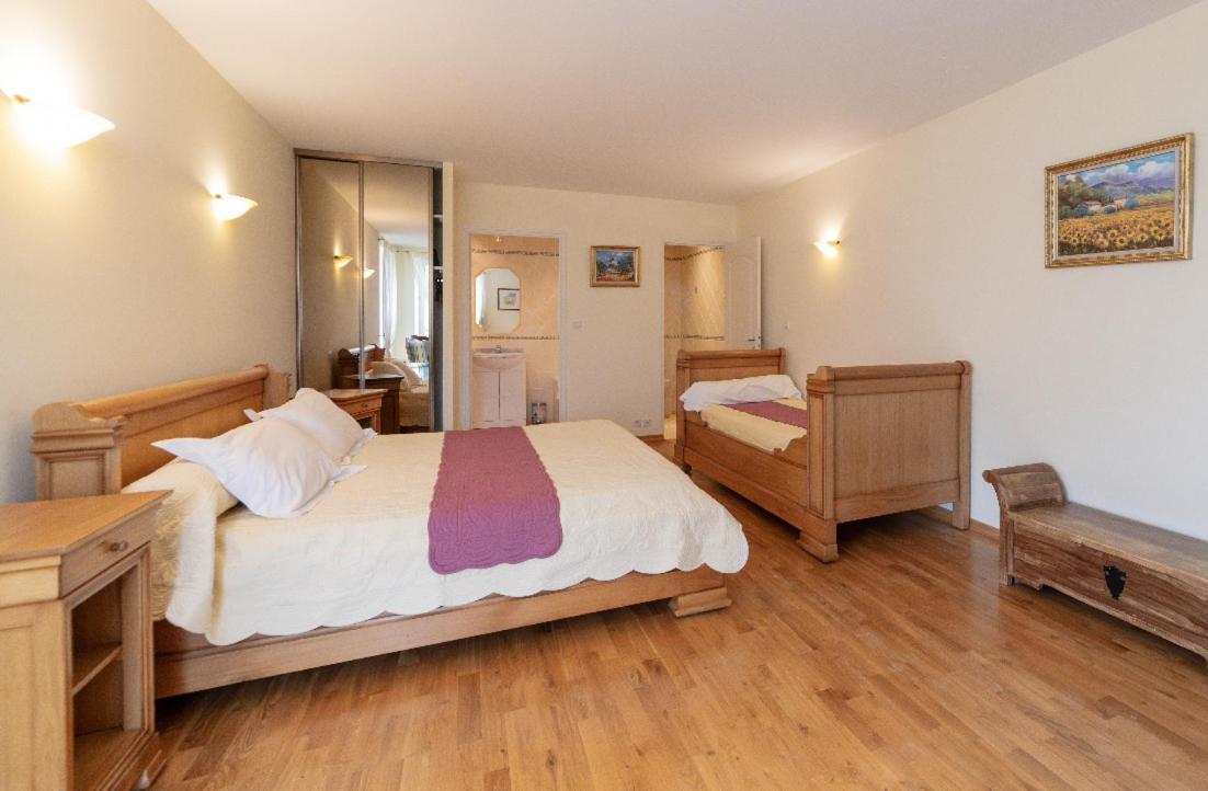Bed and Breakfast Chambre D'Hotes Le Val Du Chapelain Montigny-la-Resle Экстерьер фото